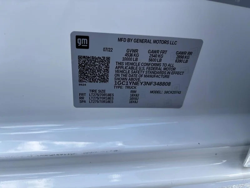 Used 2022 Summit White Chevrolet LT image 18