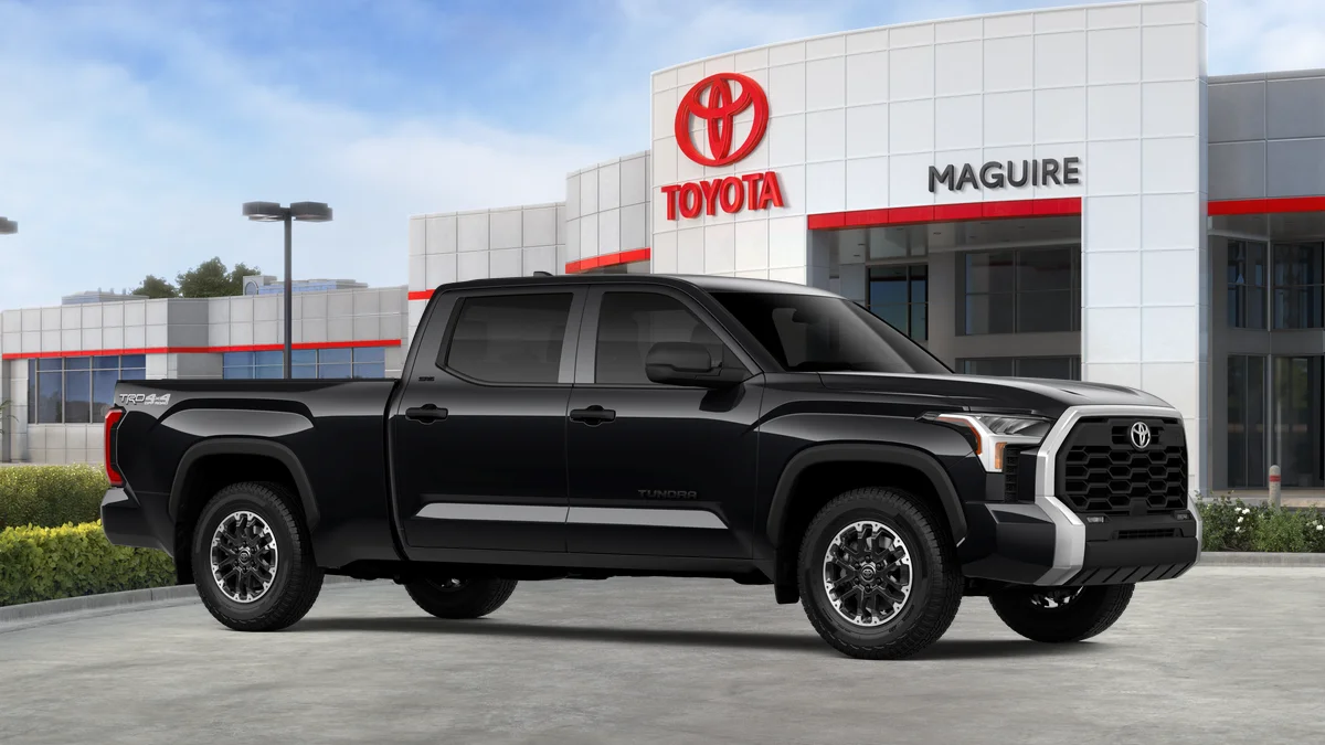 New 2026 Midnight Black Metallic Toyota SR5 image 26