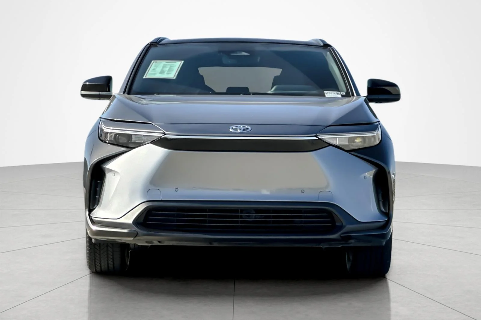 Certified Used 2023 PRECIOUS METAL Toyota XLE image 8