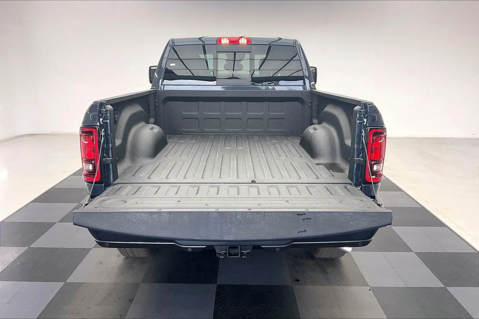 2027 RAM Ram 2500 Pickup Tradesman/Black Express - Photo 11