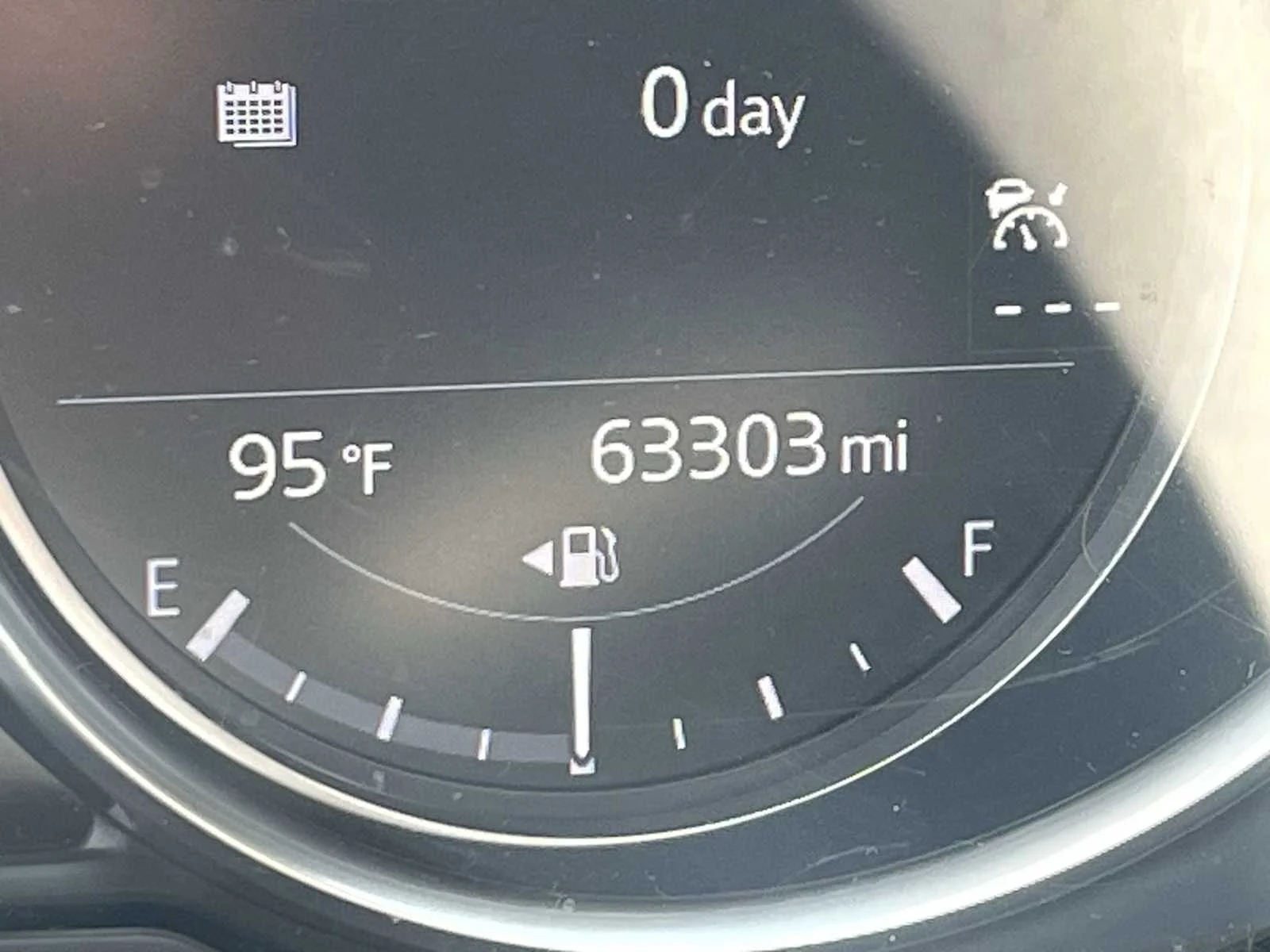 Used 2019  Mazda Touring image 13
