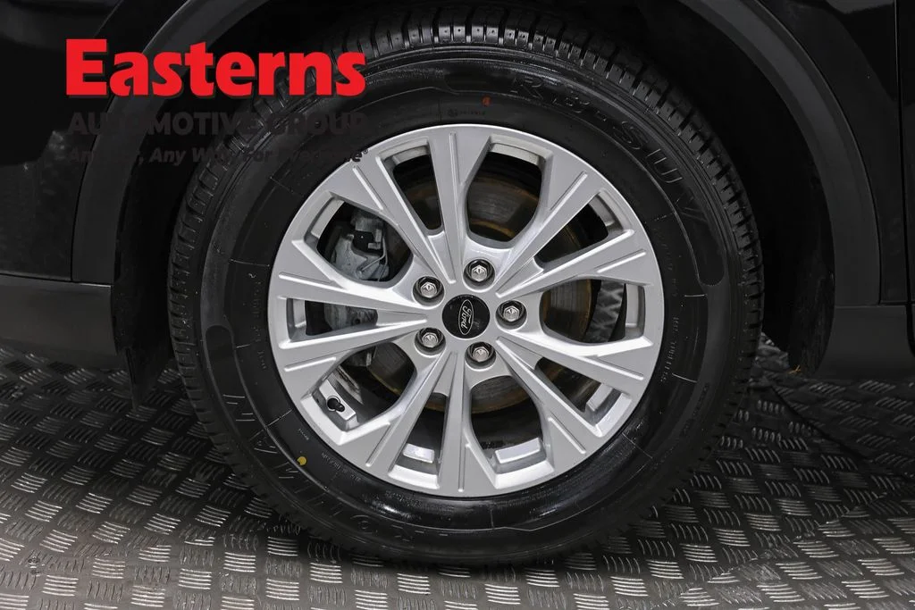 Used 2023 Black Ford Active image 32