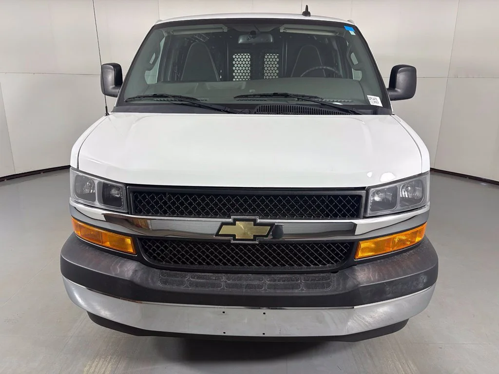 Certified Used 2023 SUMMIT WHITE Chevrolet RWD 2500 Regular Wheelbase WT image 4