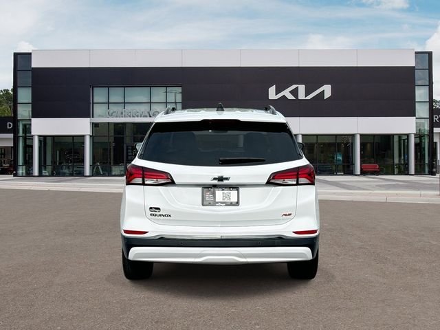 Used 2022 White Chevrolet RS image 7