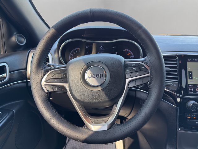 Used 2020 Bright White Clearcoat Jeep Limited image 10