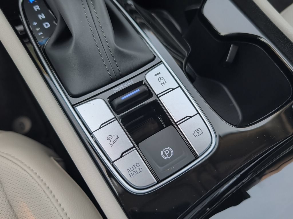 New 2026 Phantom Black Hyundai SEL Plus image 28