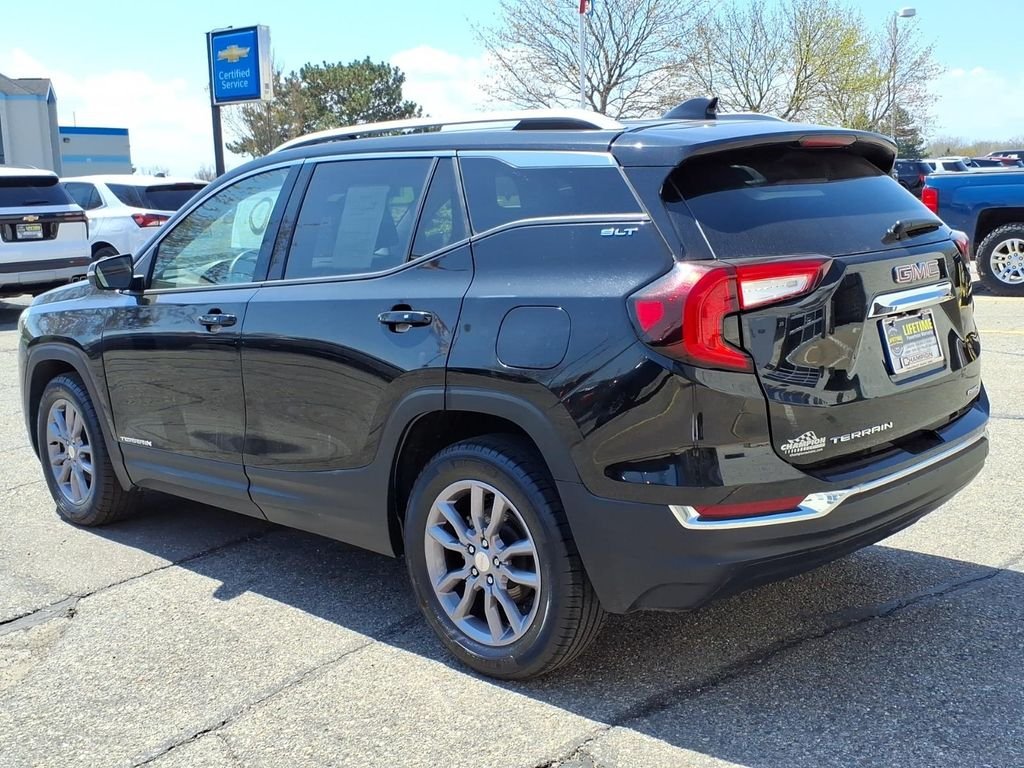 Used 2024 Black GMC SLT image 6