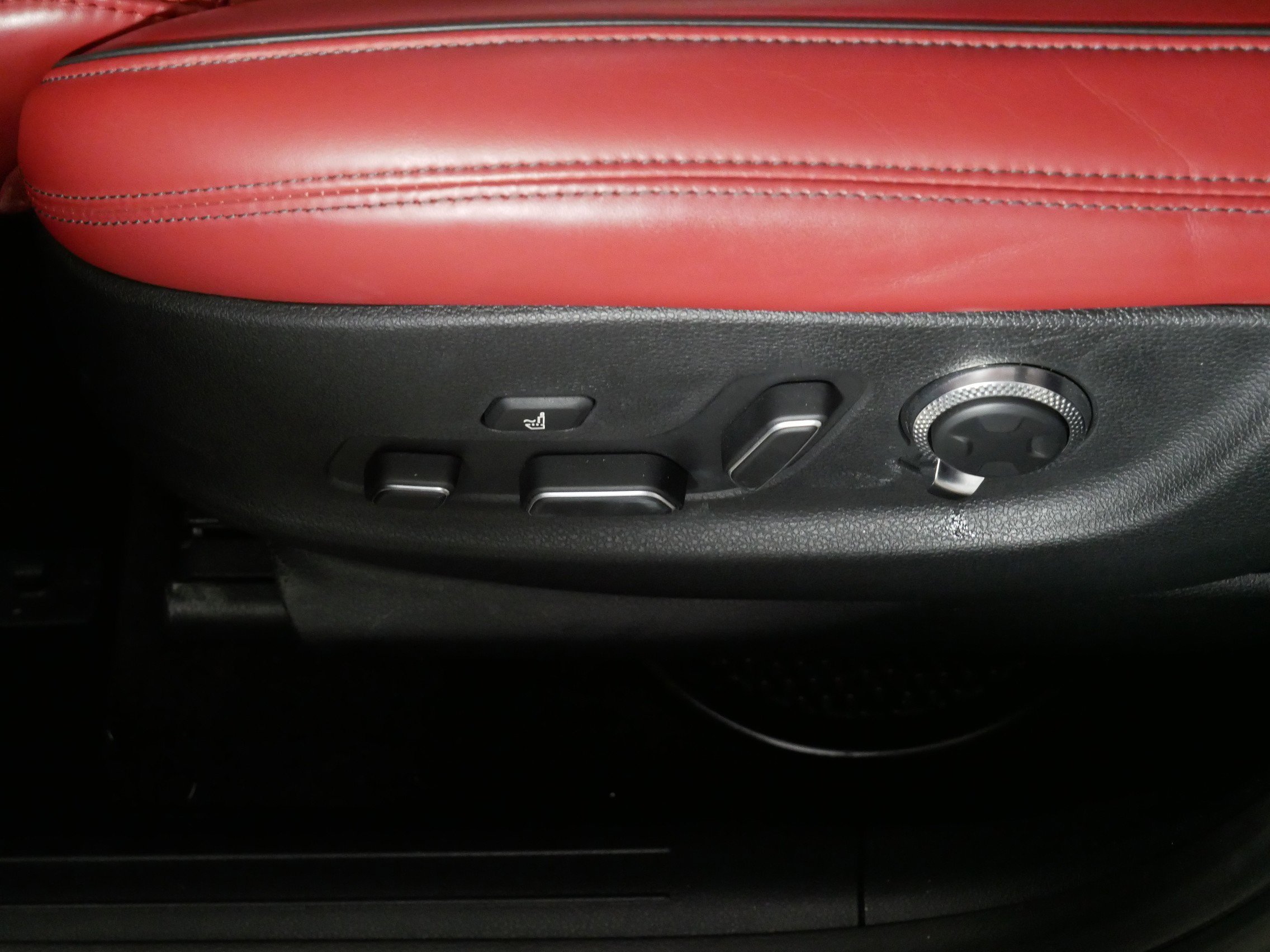 Used 2023 Mauna Red Genesis 3.5T Sport image 20