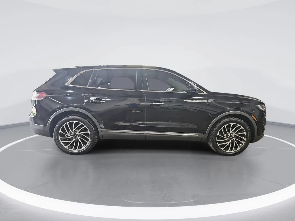 Certified Used 2019 Black Lincoln Reserve image 2