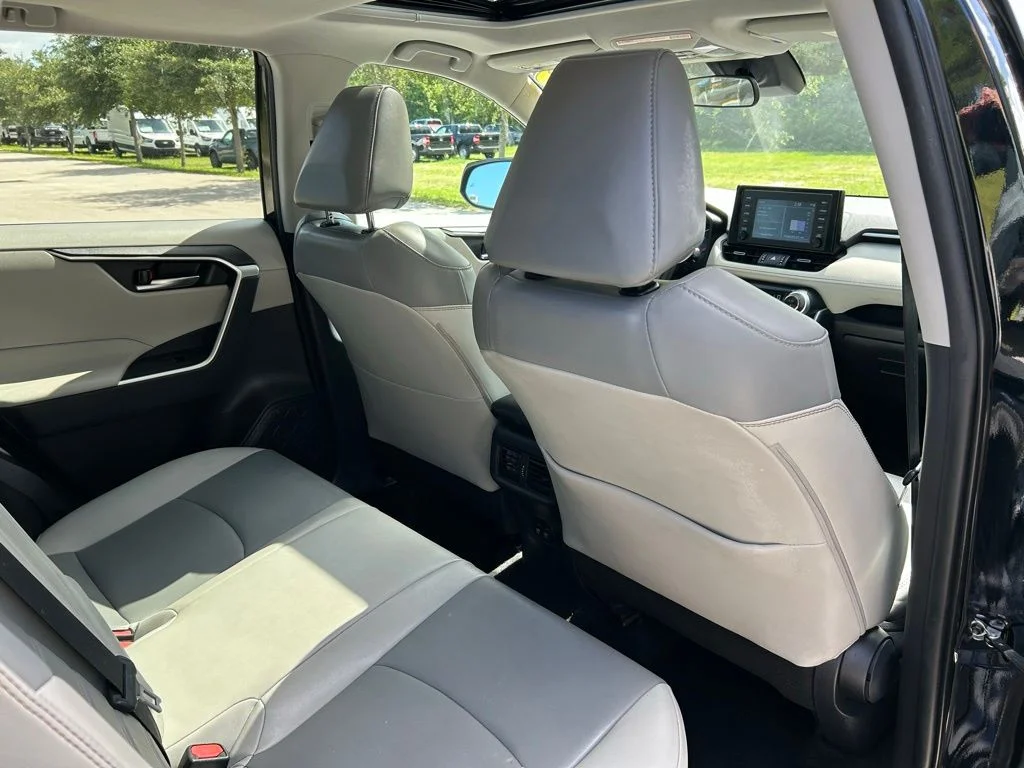 Certified Used 2019 Midnight Black Metallic Toyota XLE Premium image 46