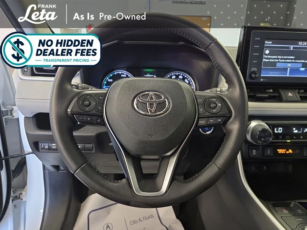 Used 2021 White Toyota XLE image 13