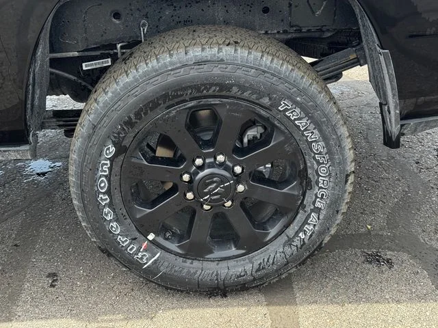 New 2026 Diamond Black Crystal Pearl-Coat Exterior Paint RAM LARAMIE image 11