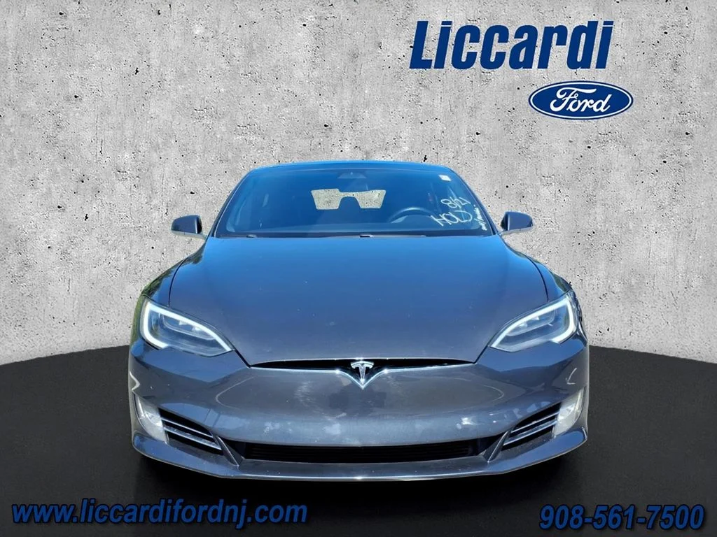 Used 2016 Silver Tesla P100D image 2