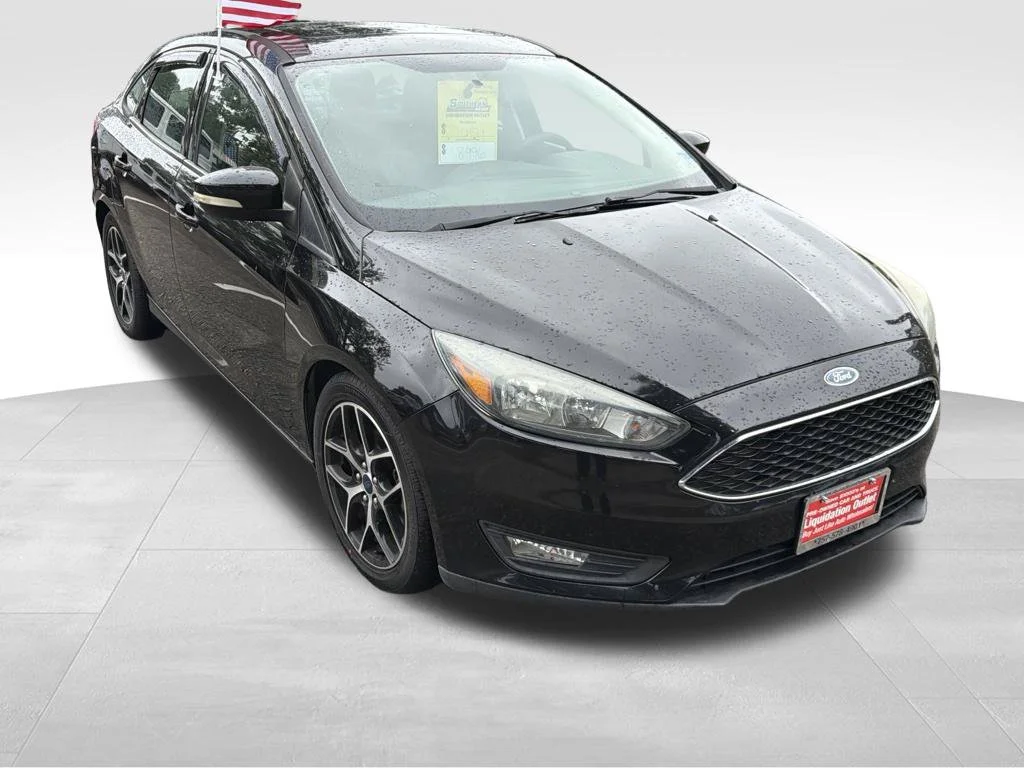 Used 2017 Black Ford SEL image 3