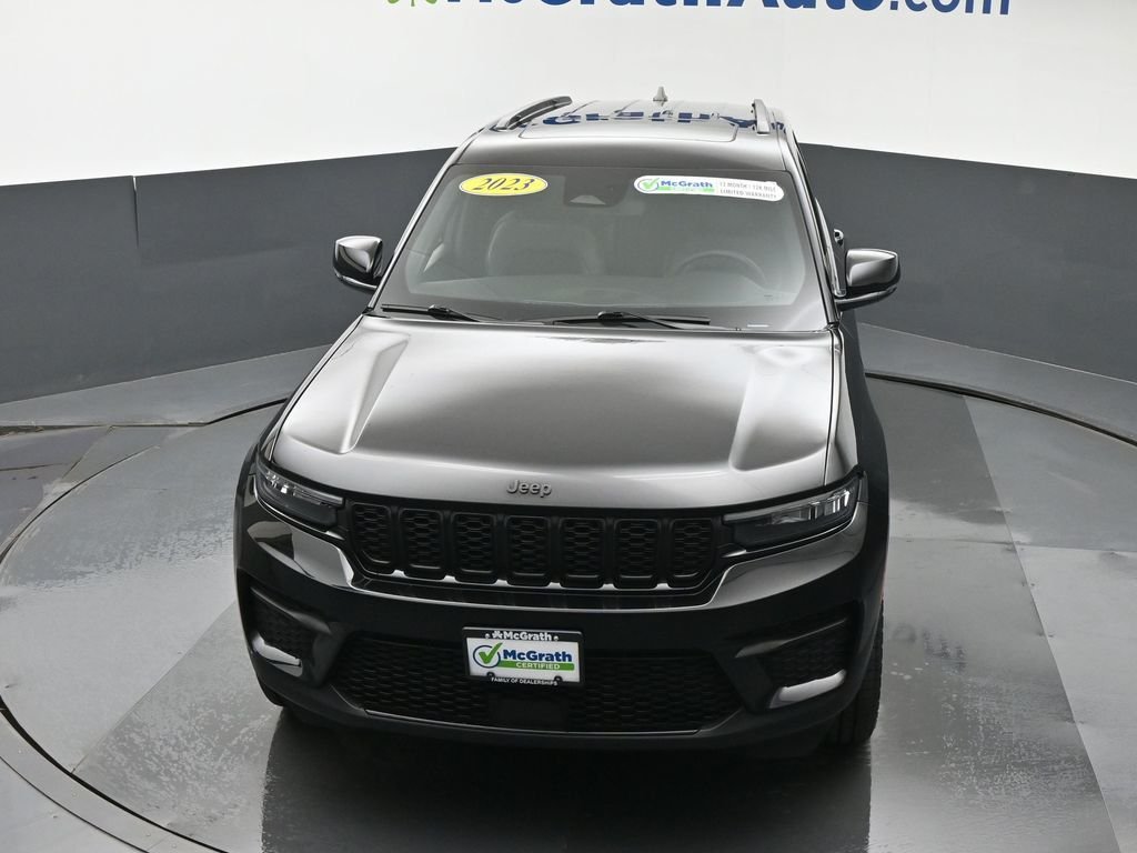 Used 2023 Black Jeep Altitude X image 26