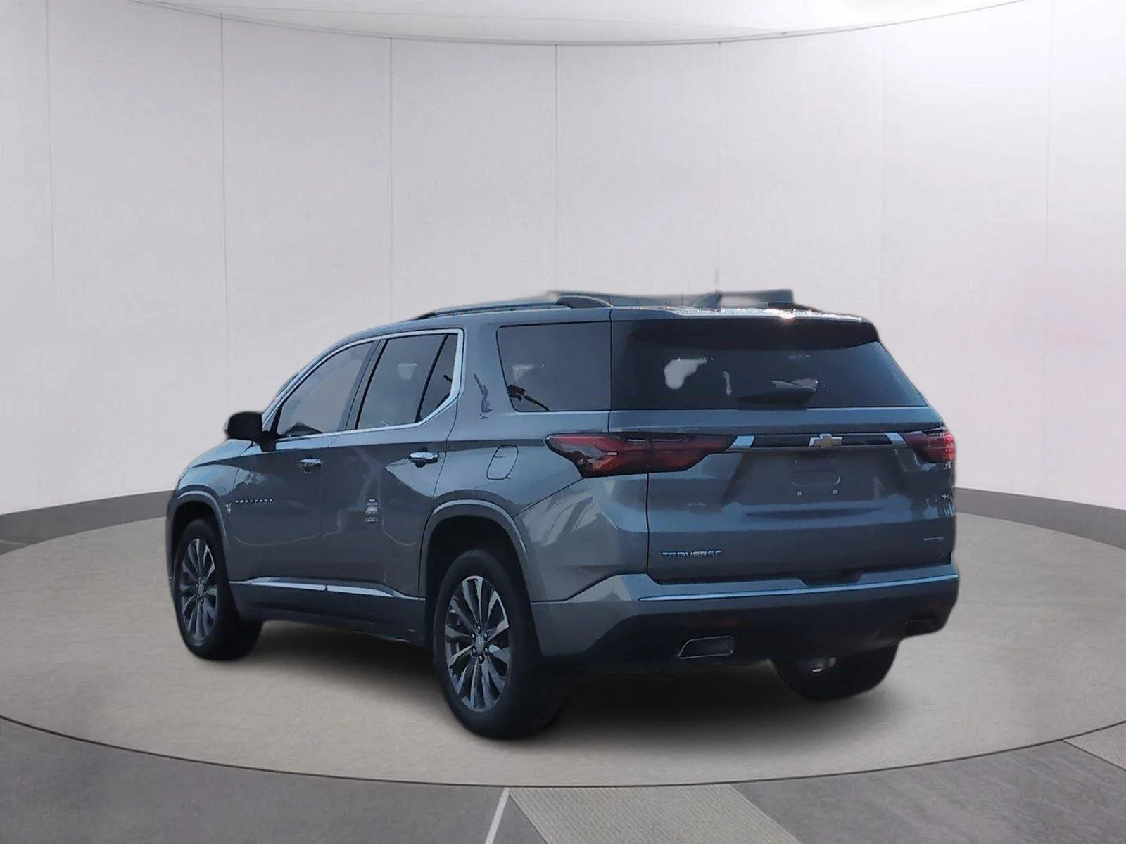 Used 2023 Sterling Gray Metallic Chevrolet Premier image 3