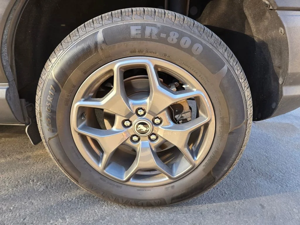 Used 2022 Cactus Gray Ford Badlands image 3