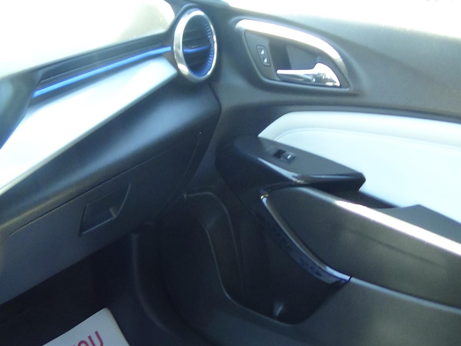 Used 2025 Mosaic Black Metallic (gb0) Chevrolet LT image 30