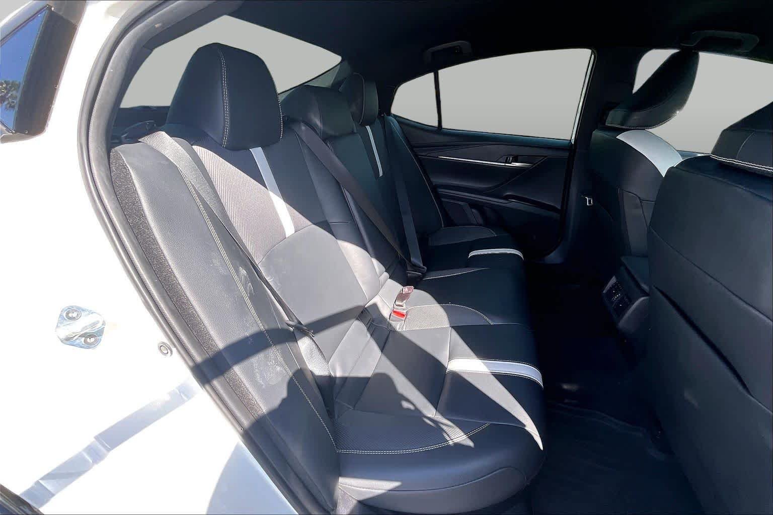 Certified Used 2025 Ice Cap Toyota SE image 19