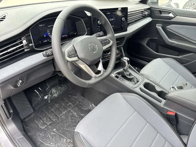 New 2026 Silver Volkswagen 1.5T SE image 13