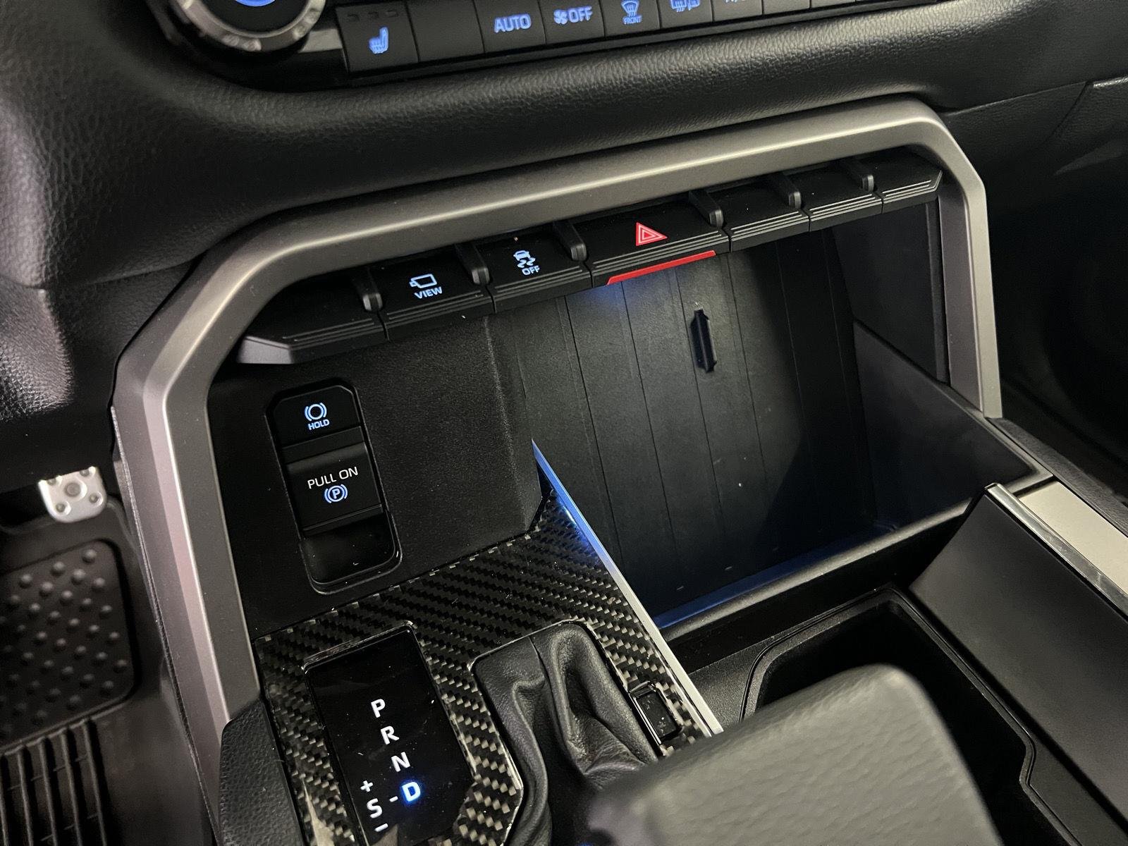 2024 Toyota Sequoia SR5 - Photo 17