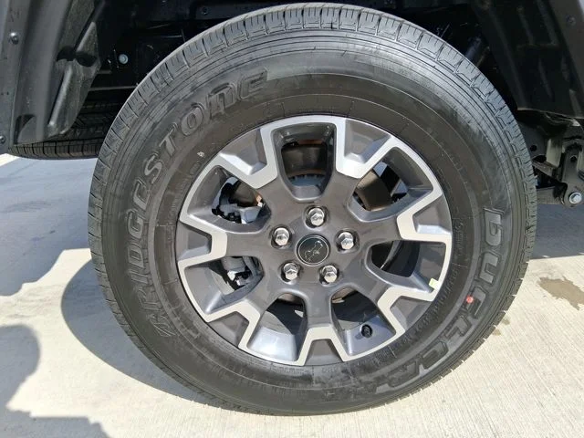 New 2026 Black Clear-Coat Exterior Paint Jeep Sahara image 12