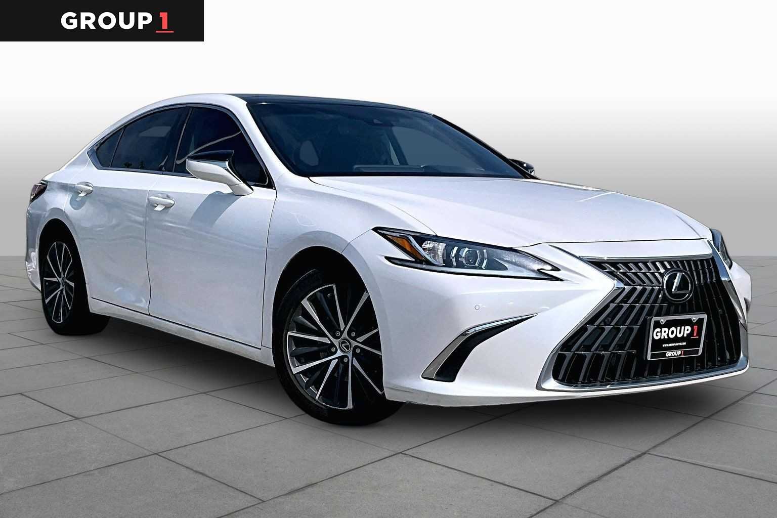 Used 2023 Eminent White Pearl Lexus  image 3