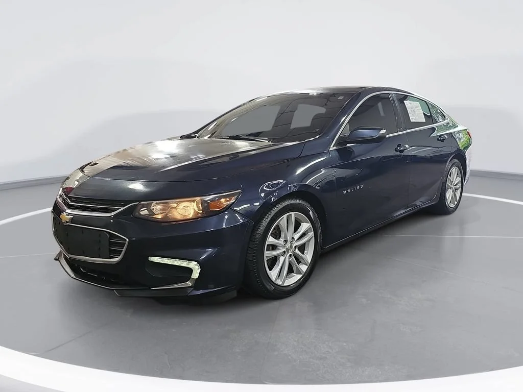 Used 2017 BLUE VELVET METALLIC Chevrolet LT image 9