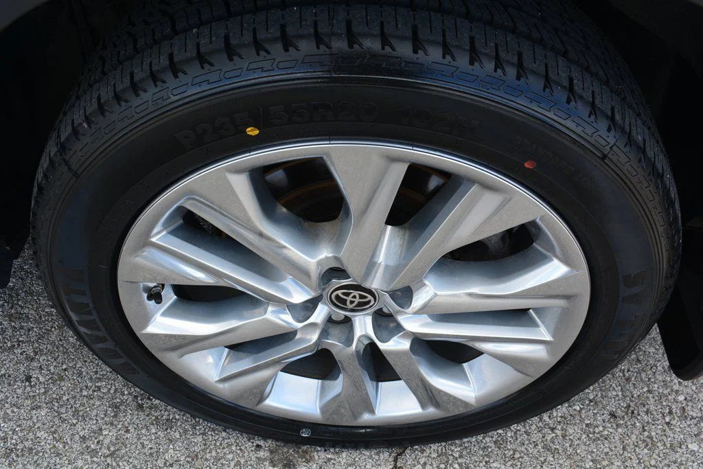 2023 Toyota Highlander Limited - Photo 28