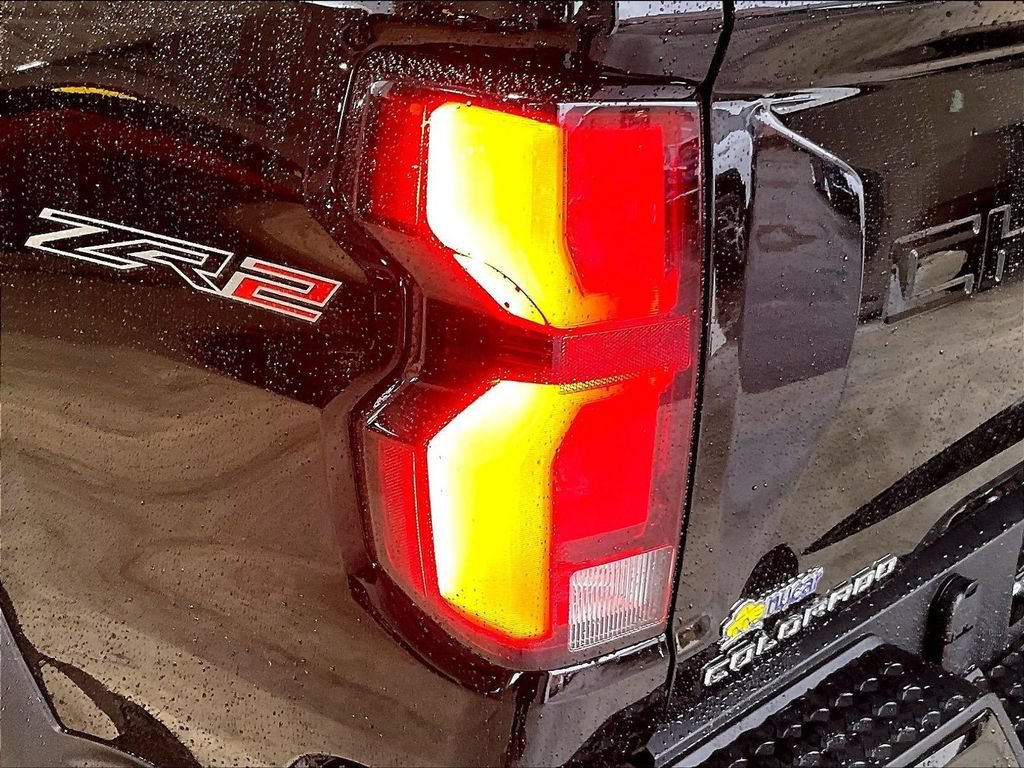 Used 2025 Black Chevrolet ZR2 image 35