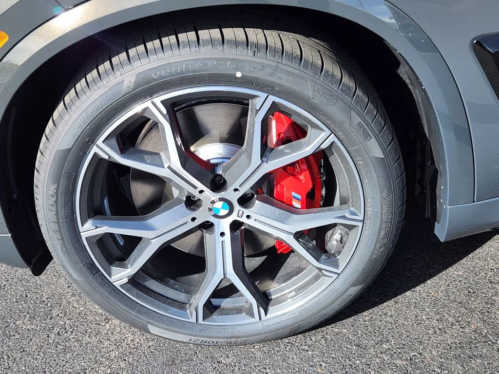 New 2026 Dravit Grey Metallic BMW M60i image 7