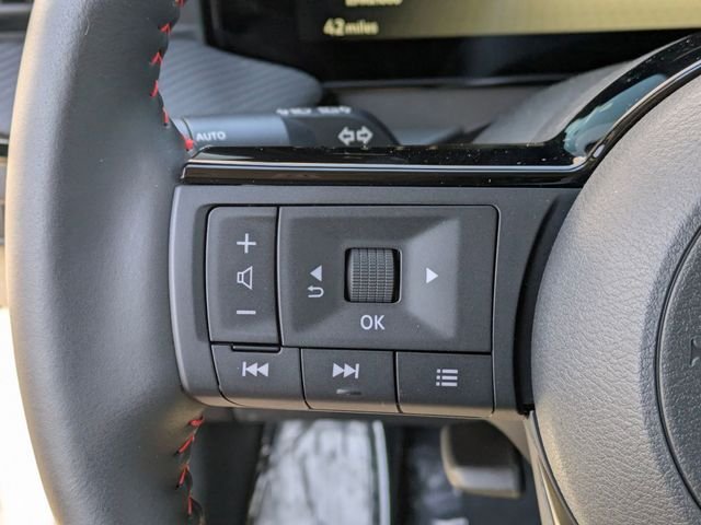 New 2026 Aspen White TriCoat Nissan SR image 15