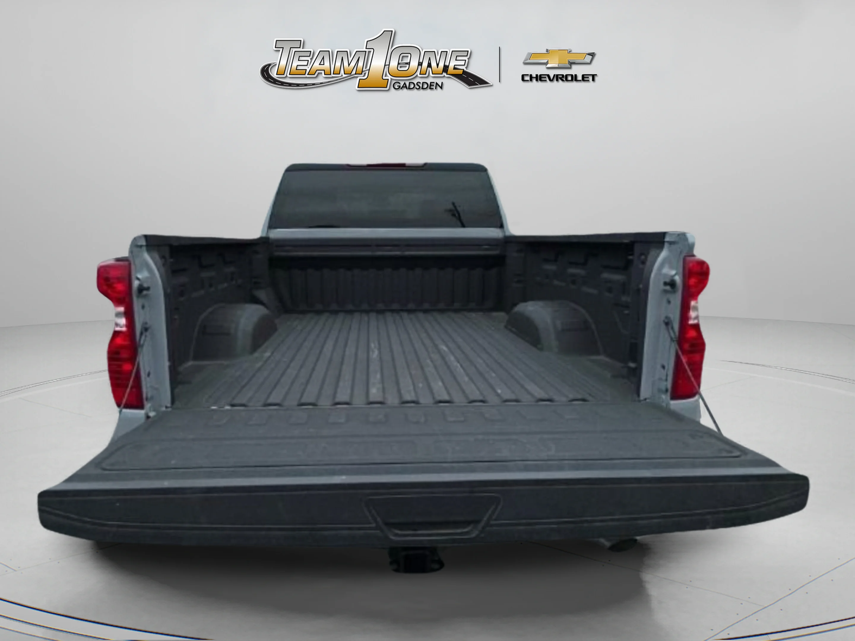 Used 2025 Slate Gray Metallic Chevrolet Custom image 9