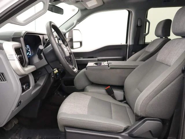 Certified Used 2026 Oxford White Ford XLT Crew Cab image 59