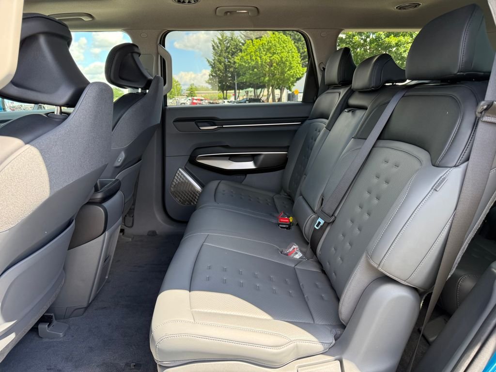 New 2026 Ocean Blue Kia Wind AWD image 15