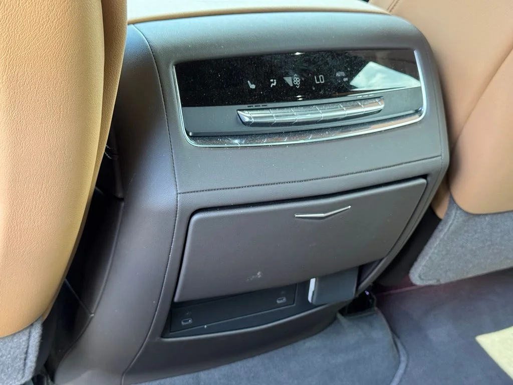 Used 2026  Cadillac Luxury image 36