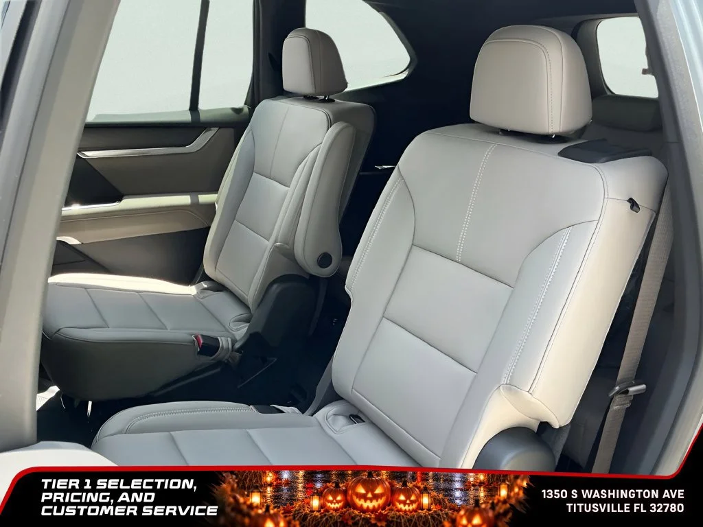 New 2026 Sterling Metallic GMC Elevation image 30
