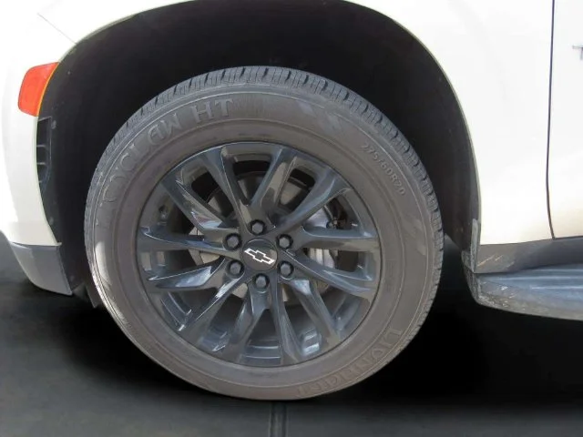 Used 2021 Beige Metallic Chevrolet LT image 5