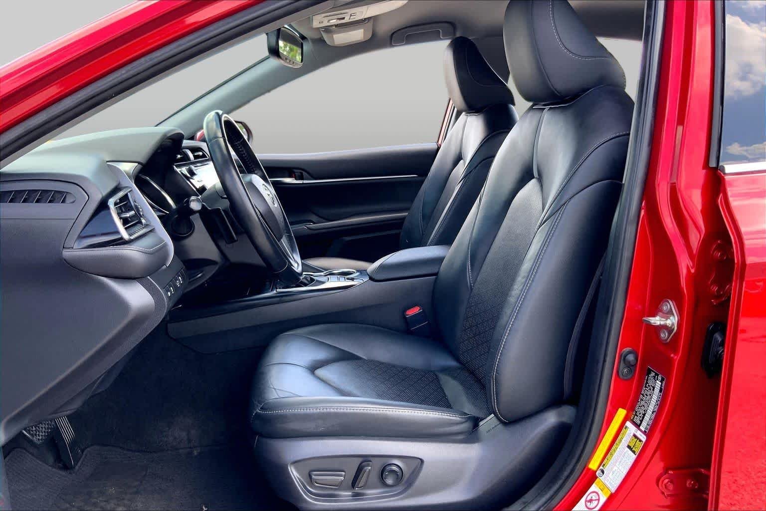 Used 2019 Supersonic Red Toyota XSE image 8