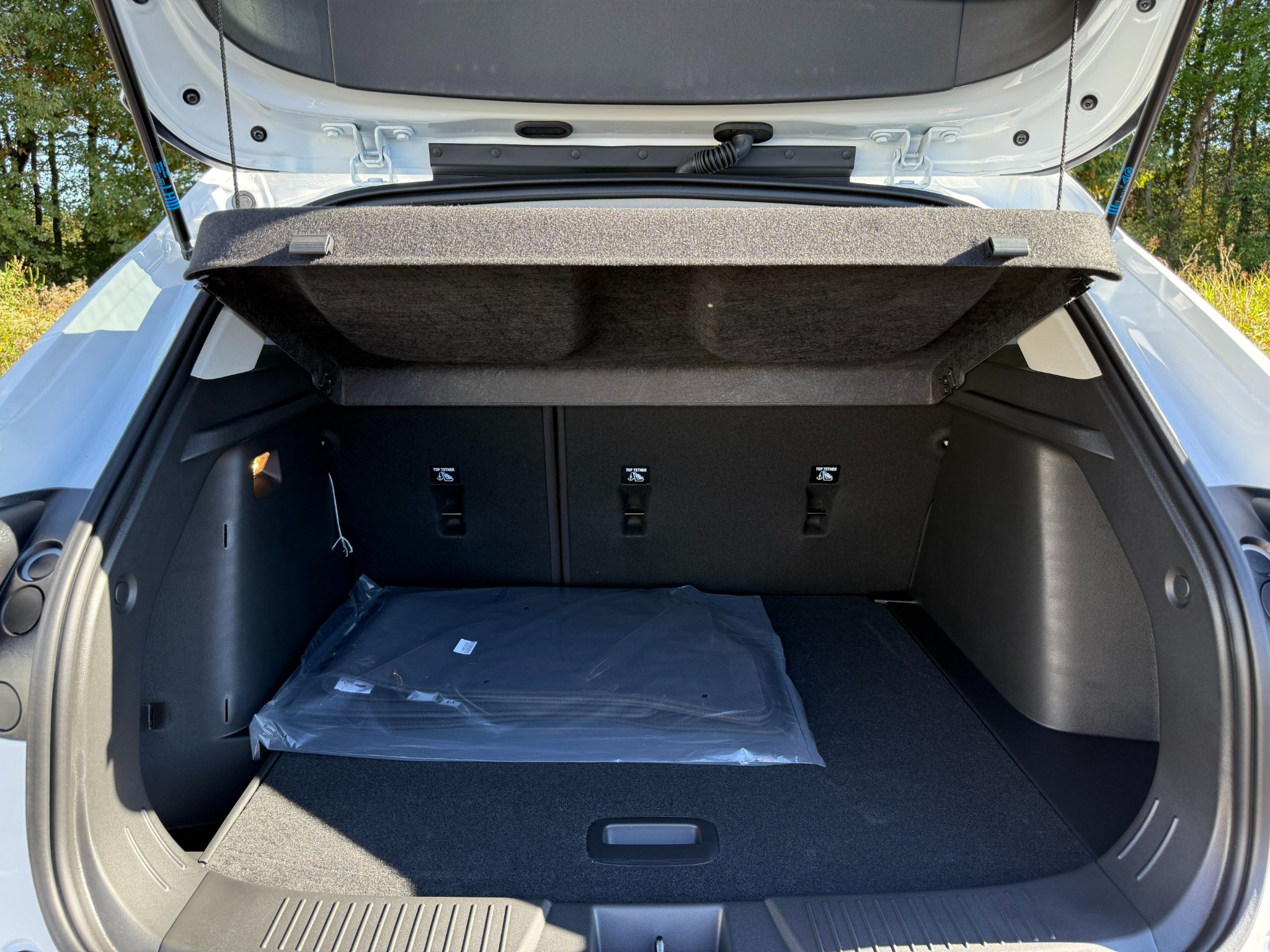 New 2026 Summit White Chevrolet LT image 7