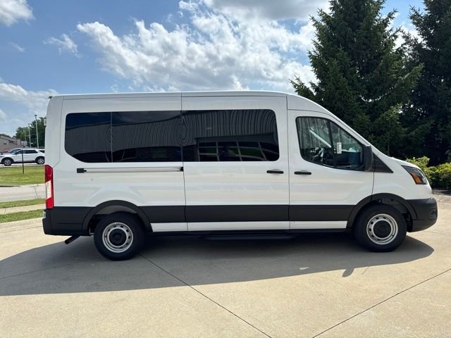 New 2026 Oxford White Ford Passenger Van XL image 3