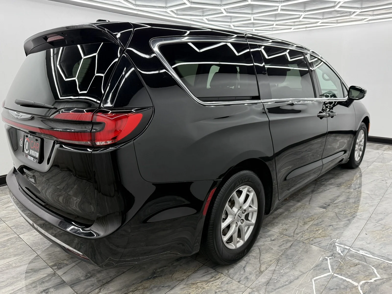Used 2024 Diamond Black Crystal Pearlcoat Chrysler Touring L image 11