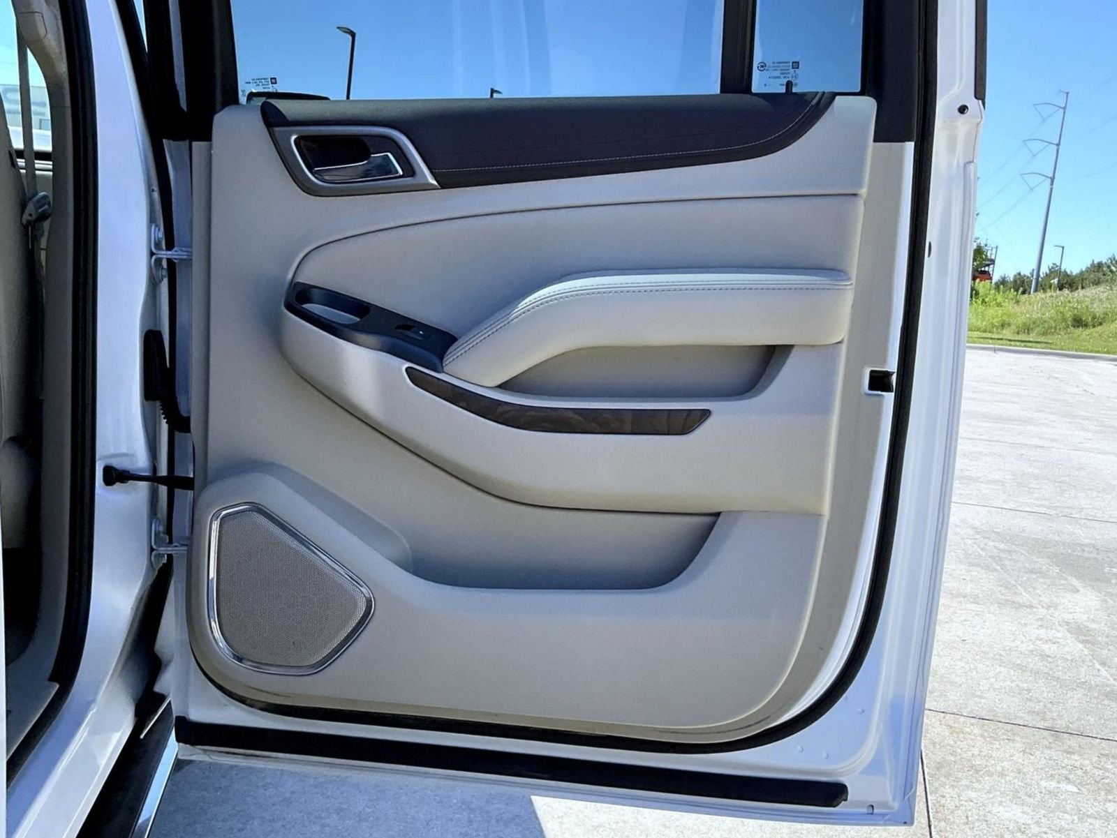 Used 2019 White GMC Denali image 18