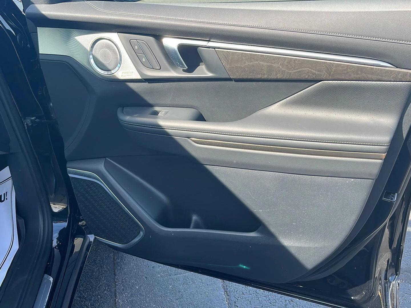 Used 2025 Ebony Twilight Metallic Buick Avenir image 35