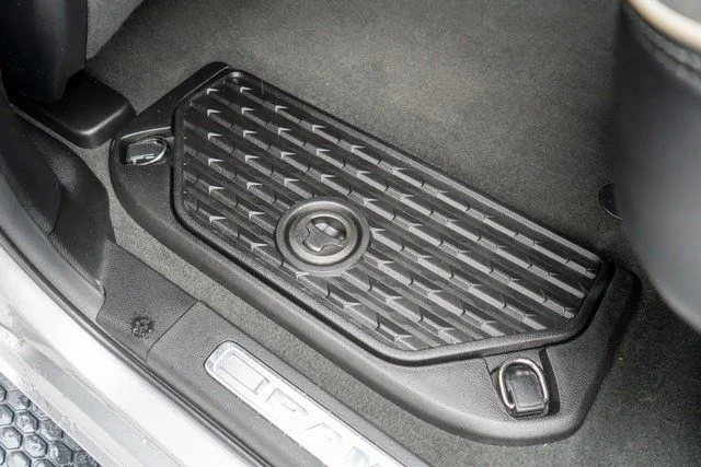 Used 2022 Silver Ram Laramie image 12