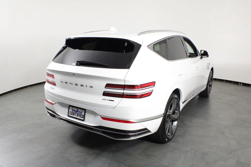 Used 2026 White Genesis 3.5T Prestige image 3