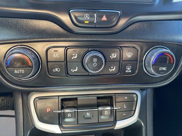 Used 2023 Sterling Metallic GMC SLE image 18