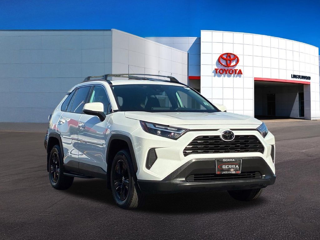 Used 2025 White Toyota XLE image 6