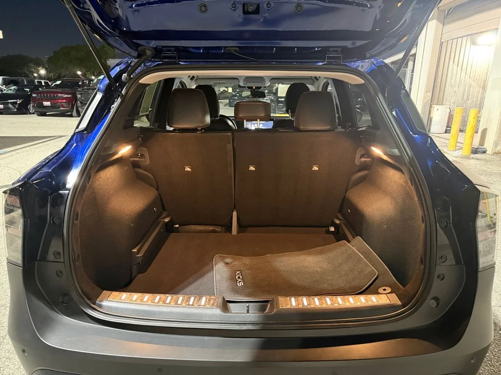 New 2026 Blue Nissan SR image 19