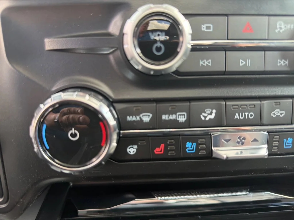 New 2026 Star White Metallic Tri-Coat Ford F-250® Lariat® image 20